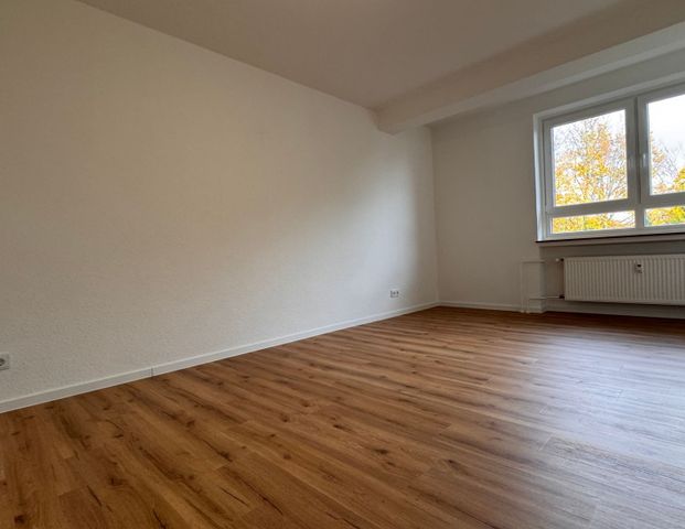 *** Riskieren Sie einen Blick! Charmante 2-Zi.-Whg. + Mansarde in Schlossparknähe! *** - Photo 1