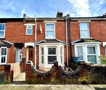 4 bedroom terraced house to rent - Photo 1