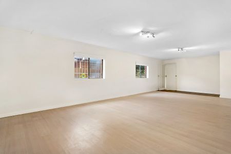 Spacious Four-Bedroom Family Home / Home office in Balwyn High School Zone - Photo 4