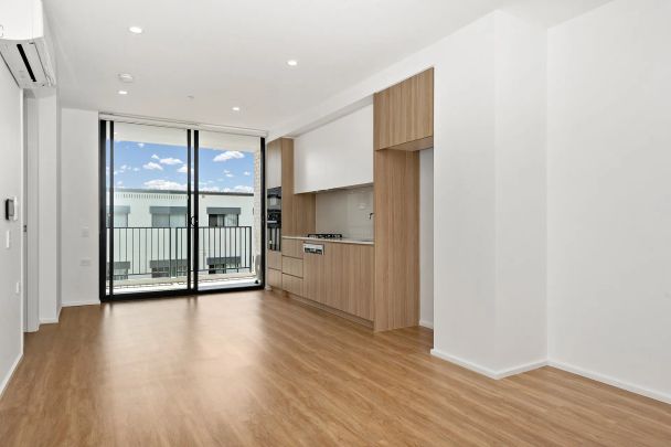 Welcome to "KOI Apartments" Northmead - Photo 1