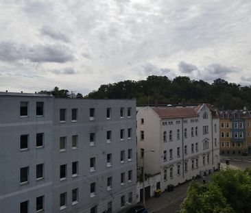 3-Raumwohnung mit hochwertiger Einbauküche in der Seebener Straße! - Photo 1