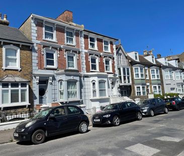 4 bedroom house to rent - Photo 1