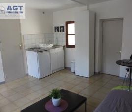 Location Appartement 1 pièce 21m² BEAUVAIS 60000 - Photo 2