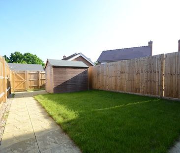 Whitethorn, Shinfield, Reading, RG2 - Photo 5