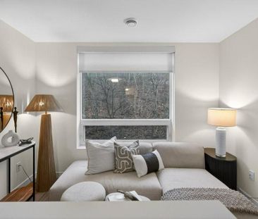 For Lease - 479 Charlton Avenue Unit# 209, Hamilton, Ontario - Photo 1