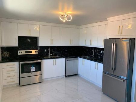 For Lease - 3901 Bathurst Street Unit# Second and Third floor, Toronto, Ontario - Photo 3