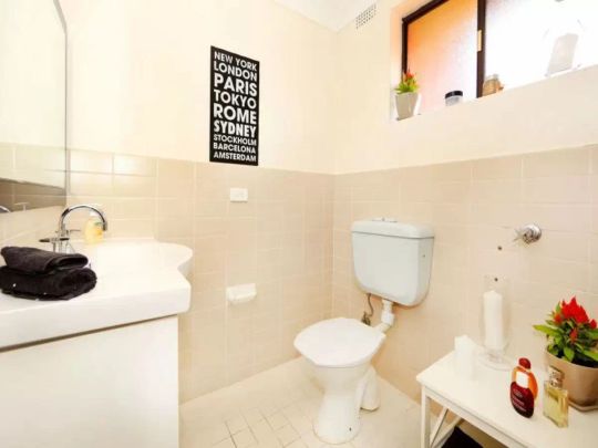 10/33 Livingstone Road, Petersham - Photo 1