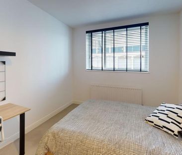 5 bedroom flat to rent - Photo 2