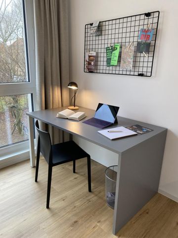 Bigger Bude 1.03.28 - Photo 2