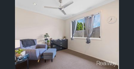 Modern Family Living in the Heart of Raceview - Photo 2