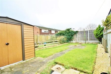 Lyminton Road, Dagenham, Essex, RM8 1RR - Photo 5