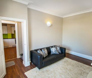 4 bedroom terraced house to rent - Photo 4