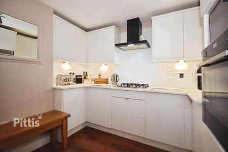 5 bedroom terraced house to rent - Photo 4