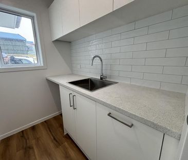Brand new two-bedroom townhouse - Photo 3