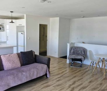 Executive semi furnished Apartment in Bell Block - Photo 1