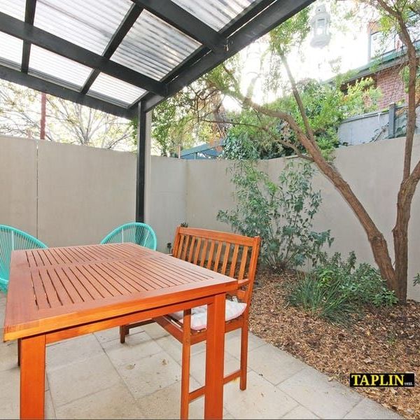 2/210 Gover Street, North Adelaide - Photo 1