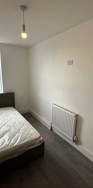 House share to rent - Photo 1