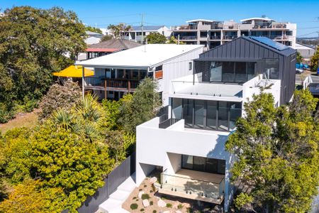 Second Floor Coastal Unit with Ocean Views! Water and Electricity Included! - Photo 4