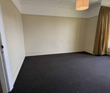 Historic Upstairs Home - Photo 4