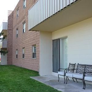 Avon Place Apartments - ALL INCLUSIVE - Photo 1