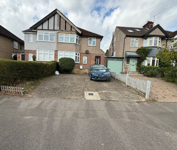 4 bedroom semi-detached house to rent - Photo 5