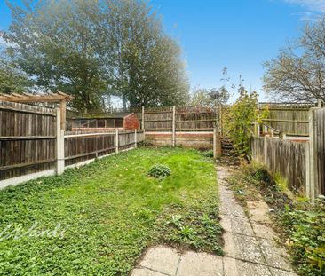 3 bedroom terraced house to rent - Photo 5