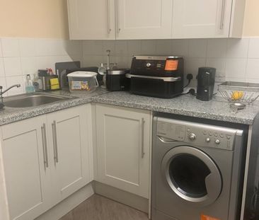 Room in a Shared Flat, Park Court, BN3 - Photo 6