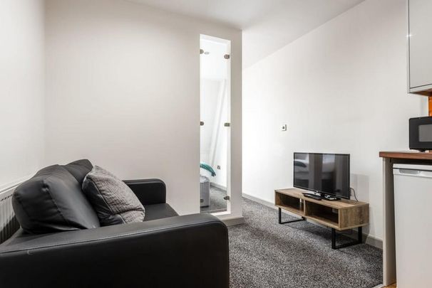1 bedroom serviced apartment to rent - Photo 1