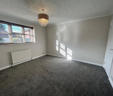 2 bedroom bungalow to rent - Photo 2
