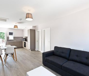 2 bedroom flat to rent - Photo 4