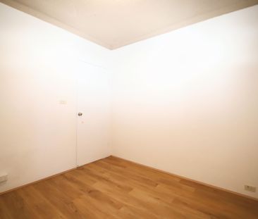 Spacious Two-Bedroom Unit in Prime Punchbowl Location - Photo 1