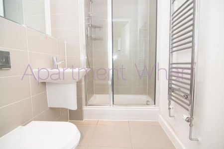 1 bedroom in a flat share to rent - Photo 5