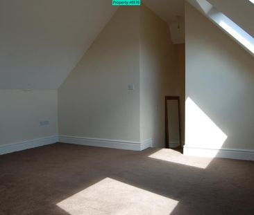 2 bedroom block of apartments to rent - Photo 2