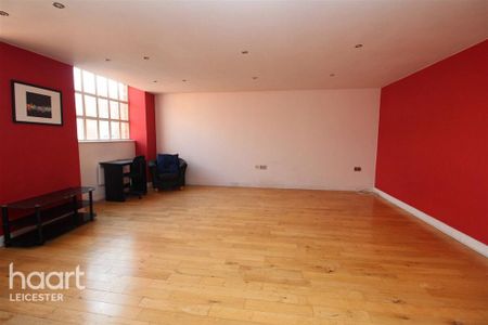 3 bedroom apartment to rent - Photo 4