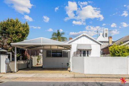 STUNNING CHARACTER HOME - Photo 2