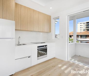 8/18 Parramatta Street, Cronulla, NSW 2230 - Photo 2