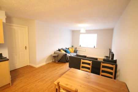 2 bedroom apartment to rent - Photo 2