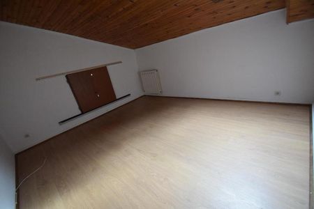 Location Appartement 3 pièces 66m² VILLENEUVE DE BERG 07170 - Photo 3