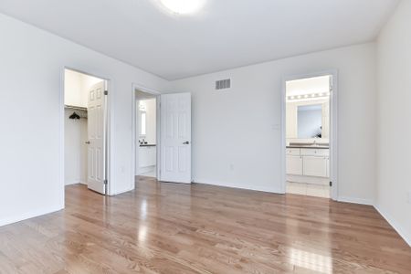 For Lease - 211 Weldon Road, Whitchurch-Stouffville, Ontario - Photo 2