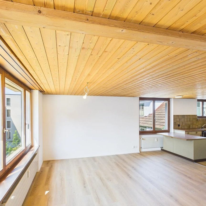 Zentrale Wohnung mit warmer Ausstattung in Sissach - Photo 1