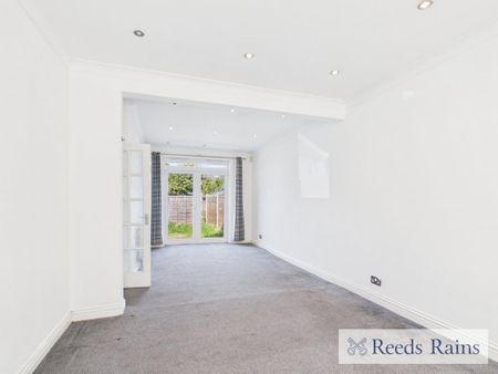 3 bedroom semi-detached house to rent - Photo 3