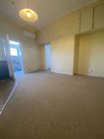 2 bedroom at the back - Photo 2