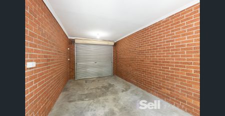 3 Bedroom Townhouse in Dandenong - Photo 4
