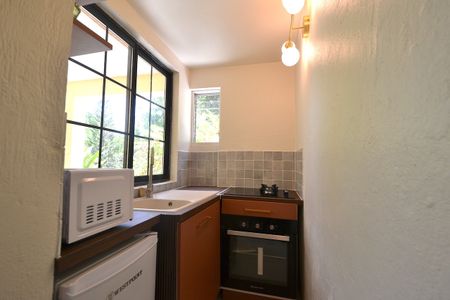 Studio moderne quartier résidentiel - Photo 3