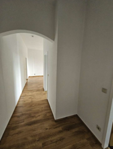 Frisch renovierte helle 2-Raum-Wohnung mit Balkon und Stellplatz - Foto 5
