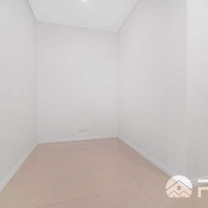 403/12 East Street Granville - Photo 1