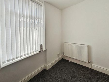 4 bedroom terraced house to rent - Photo 2