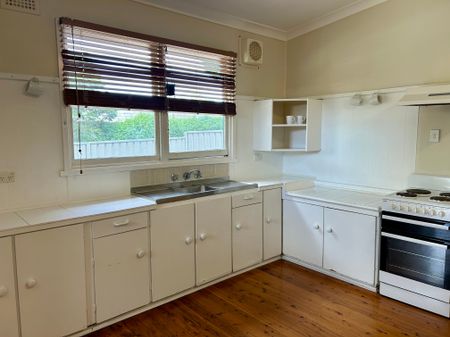 FAMILY HOME IN THE HEART OF TORONTO - Photo 2