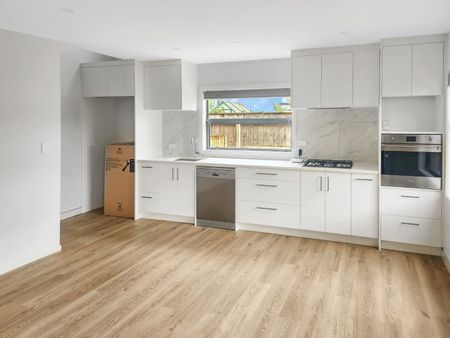 Waterloo Living - Photo 5