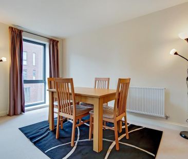 2 bedroom apartment to rent - Photo 3